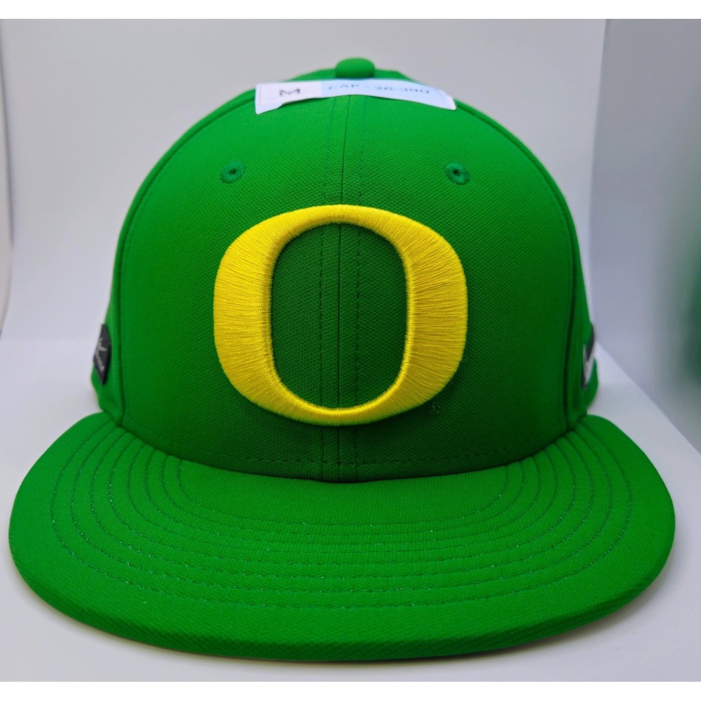 Nike Oregon Ducks Dri-FIT Pro Cap Green Yellow Fitted Hat 7 1/4 On-Field Logo